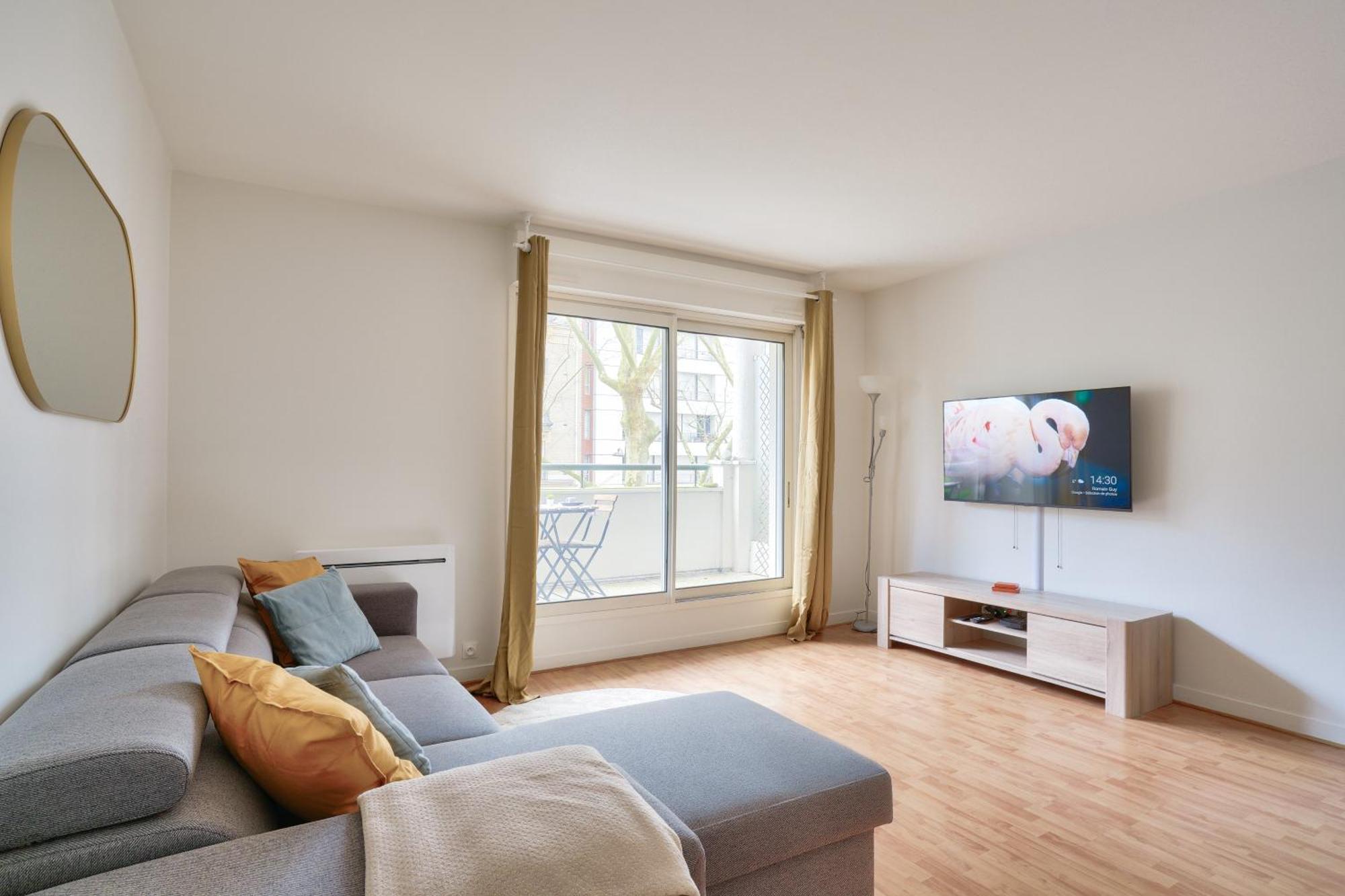 New & Cozy T2 With Balcony - 18 Montmartre * Parigi